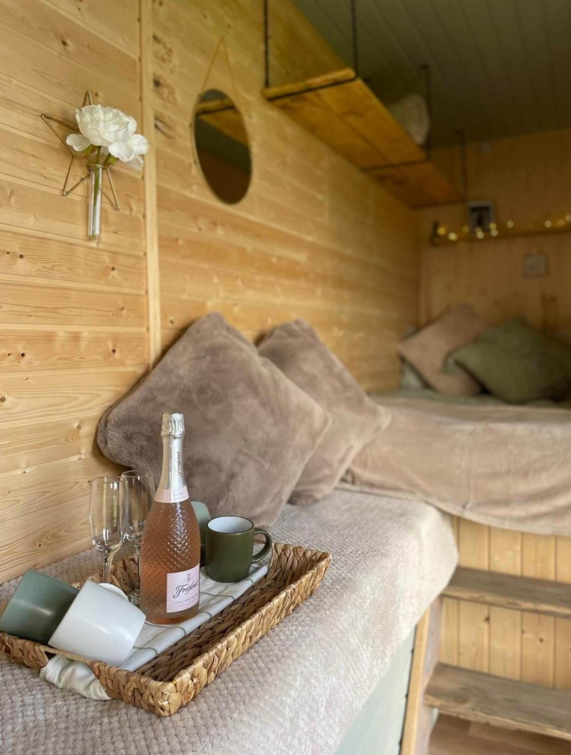 North Yorkshire Horse Box Hotel Buitenkant foto